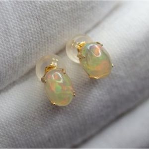 18K GOLD AND OPAL EARRINGS 1.2CTW, .70GRAMS